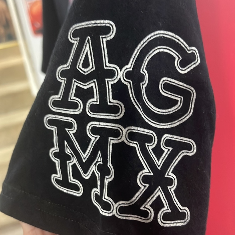 Size L graphic tee - Picture 5 of 6